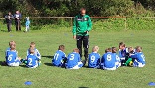 KAIYUN APP-女篮老将坚持出战为队伍稳定发挥贡献宝贵经验力量，女篮名将