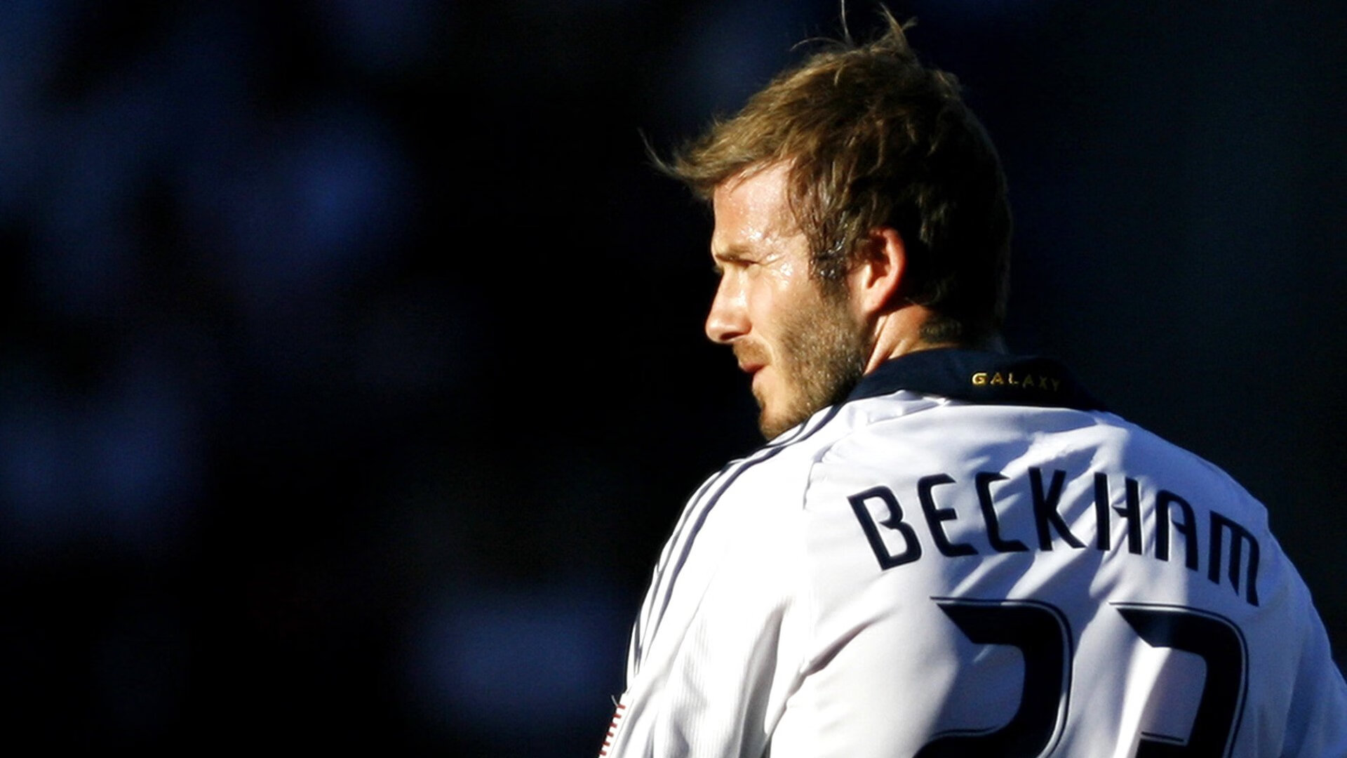 凯尔·查默斯男子100米自由泳决赛强势冲刺，男子100米自由泳决赛冠军