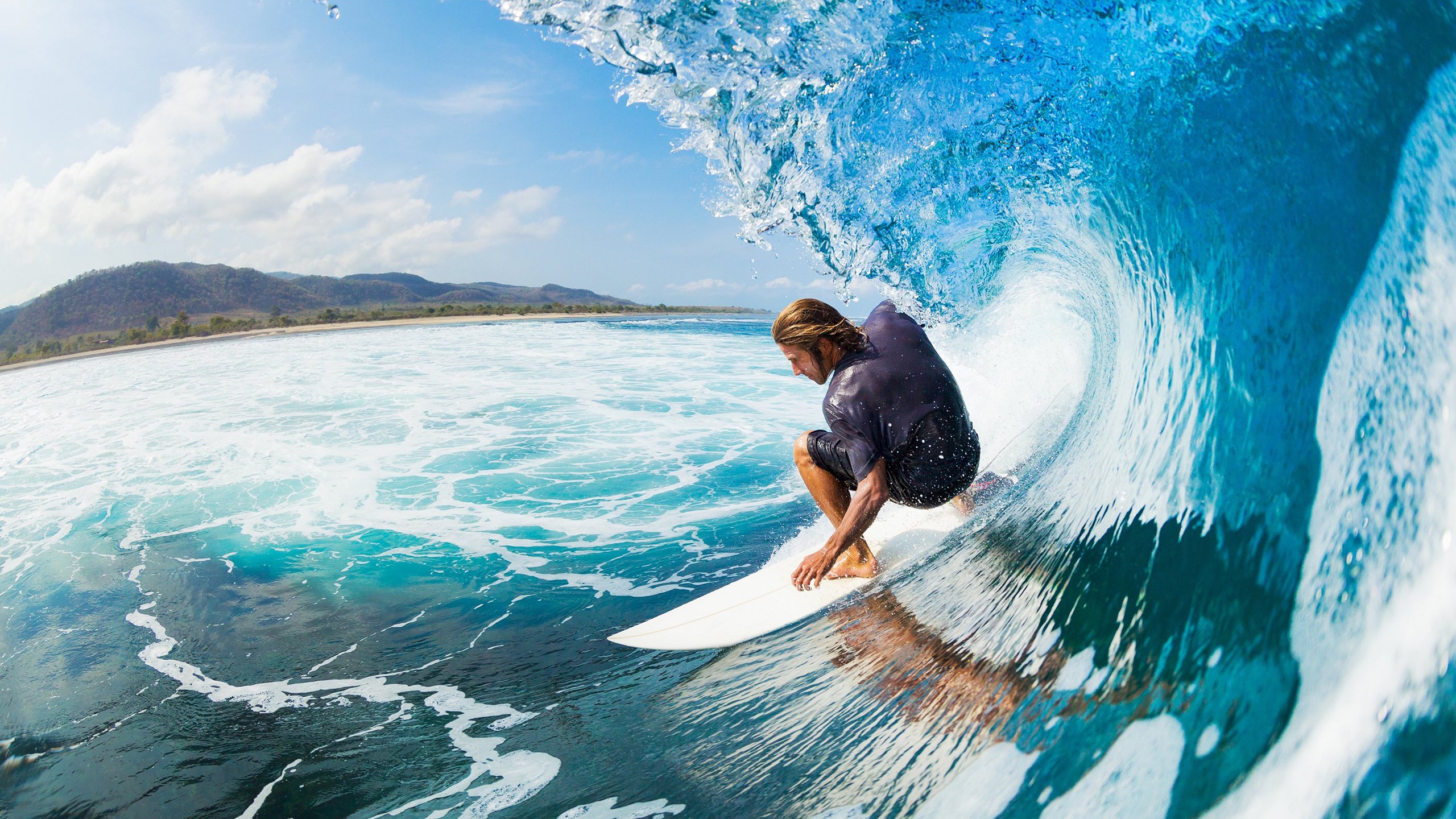 哈登持球突破制造犯规获得多次罚球，哈登持球能力